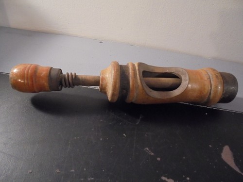 Ancien embouchonneur manuel - ancien,